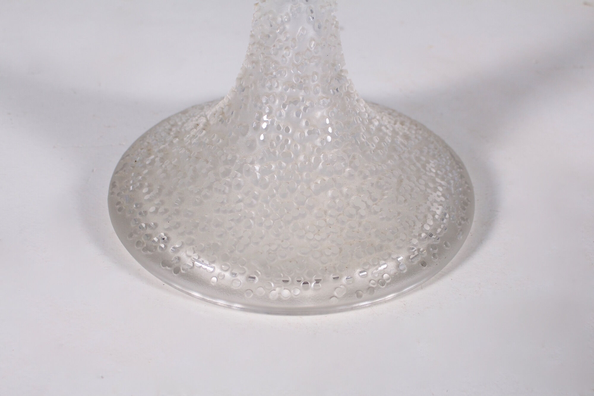 Frosted glass lamp and wild silk