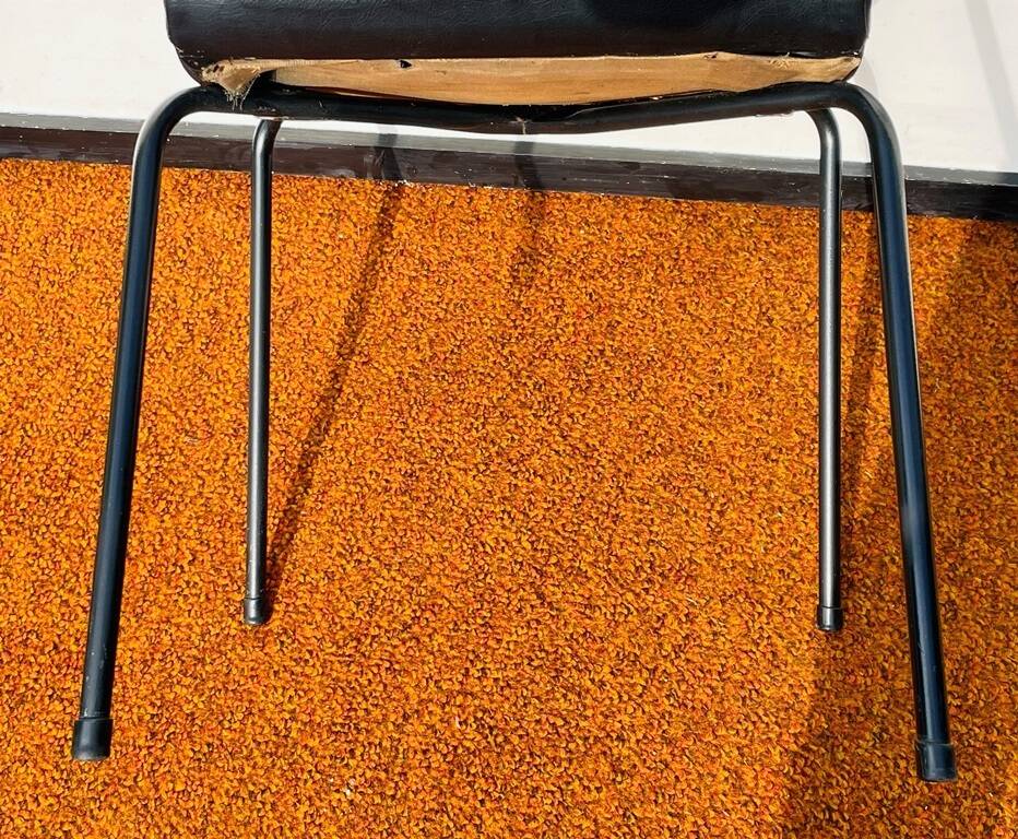 Pair of 'Robert' chairs by Pierre Guariche for Meurop