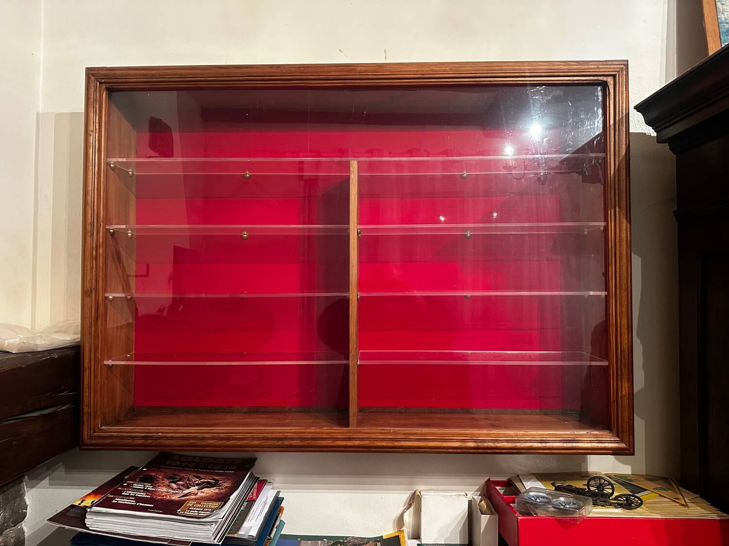 Wall display case for Collection - Wood and Plexiglass D 18 cm / W 106 cm / H 7 cm