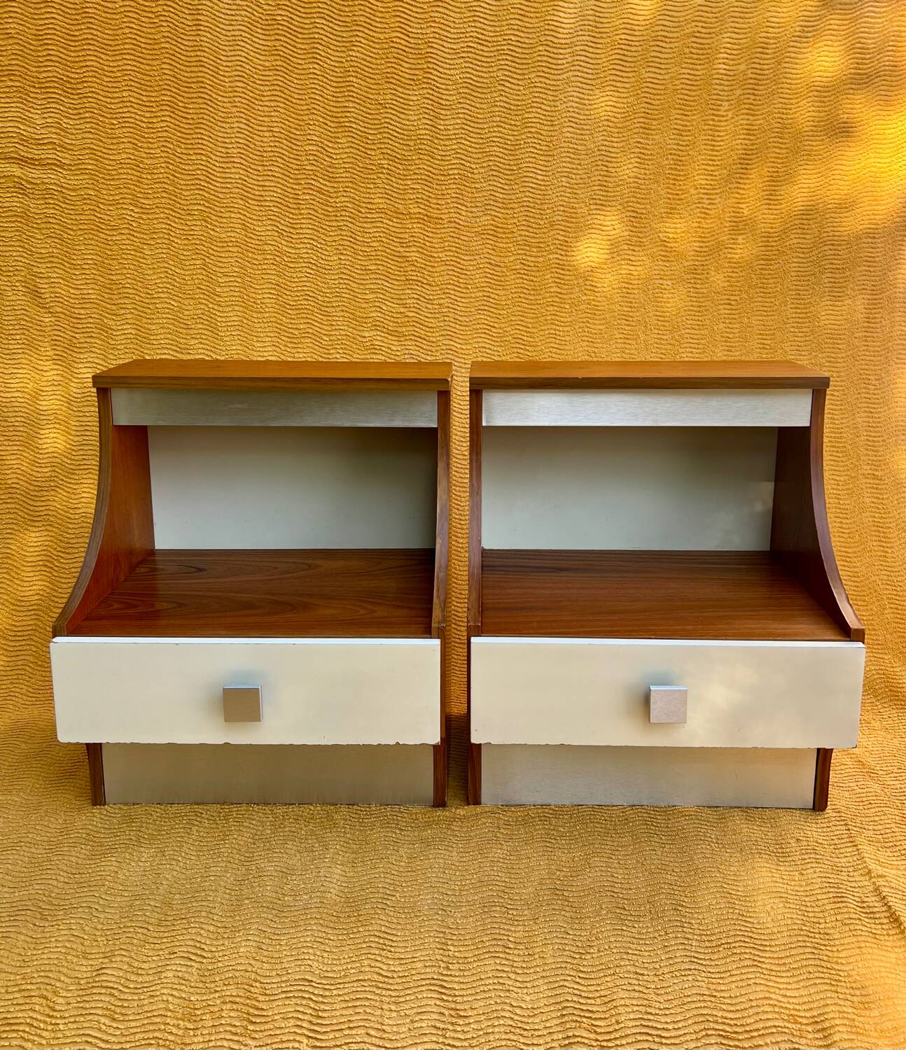 Duo tables de chevet éclairants space age 1970