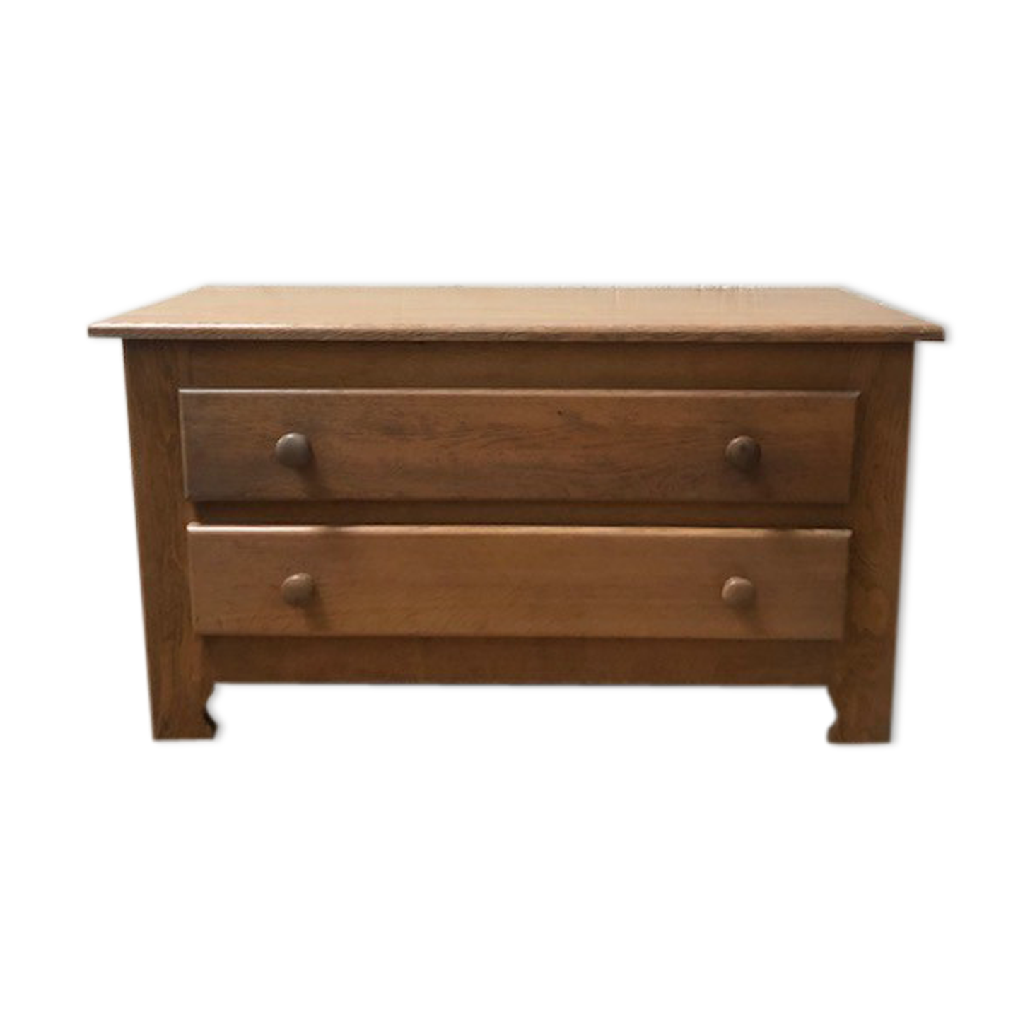 Low oak chest of drawers