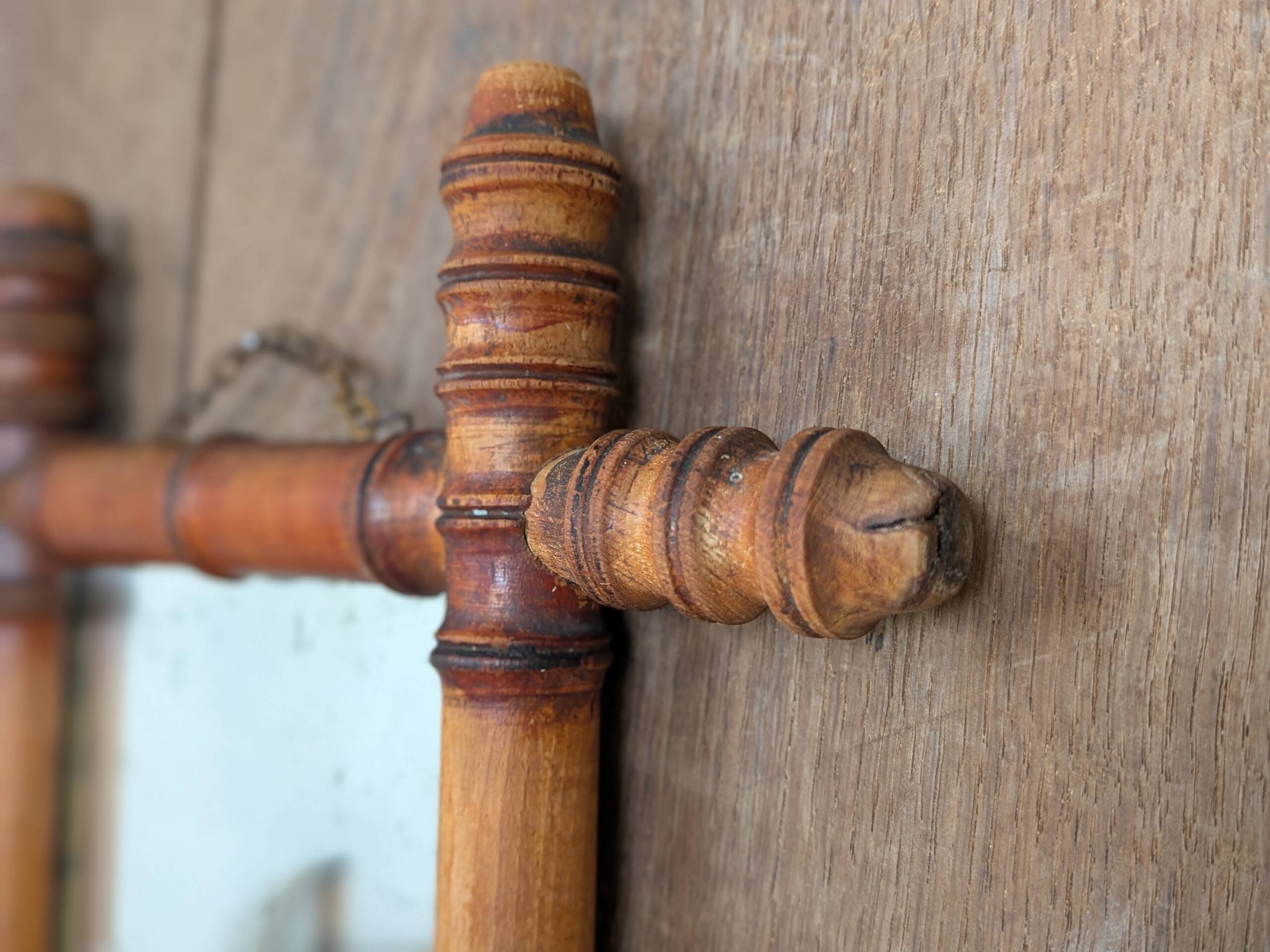 3 bamboo-look mirrors