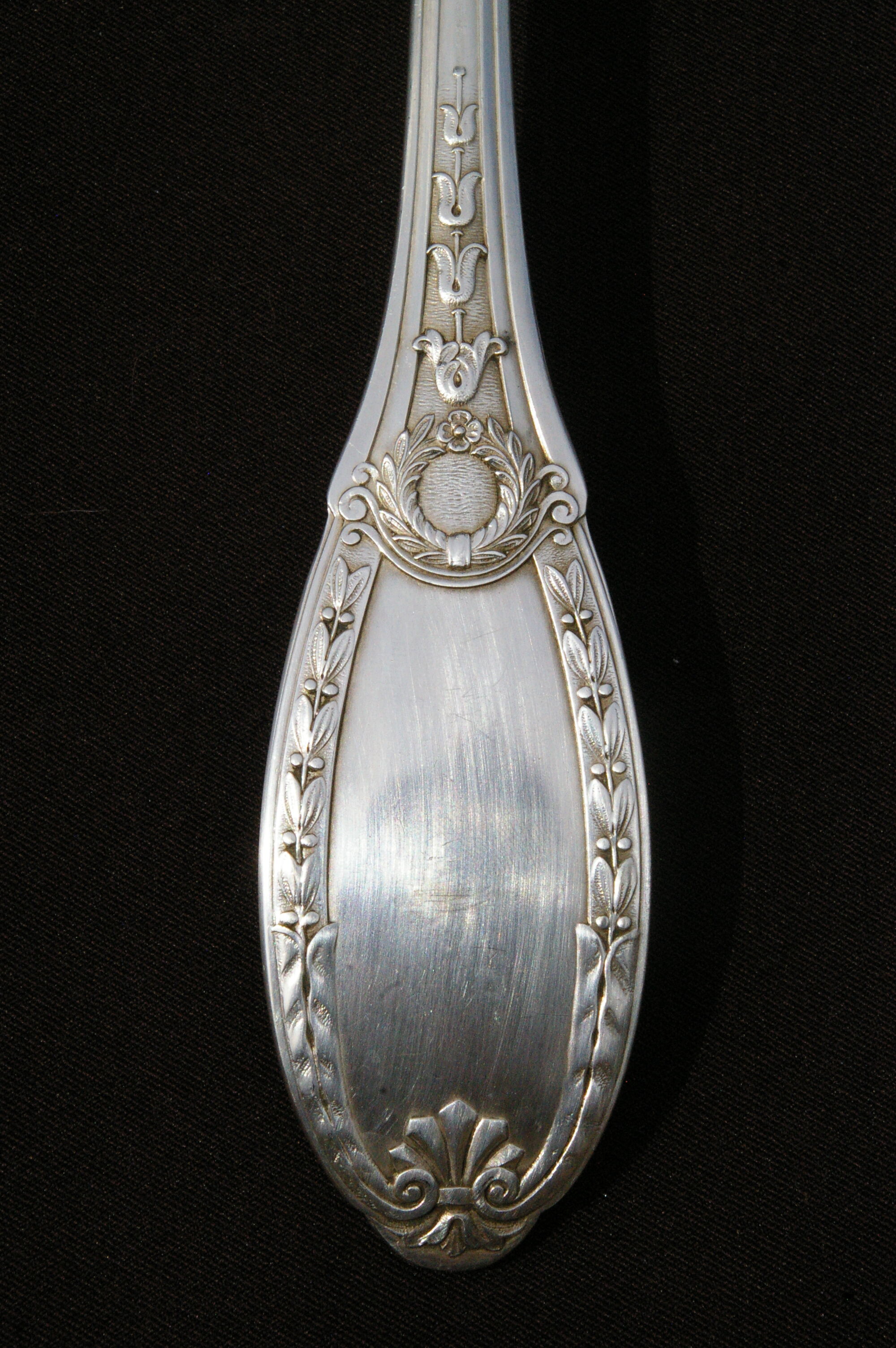 Housewife 37 pieces in silver metal Empire style