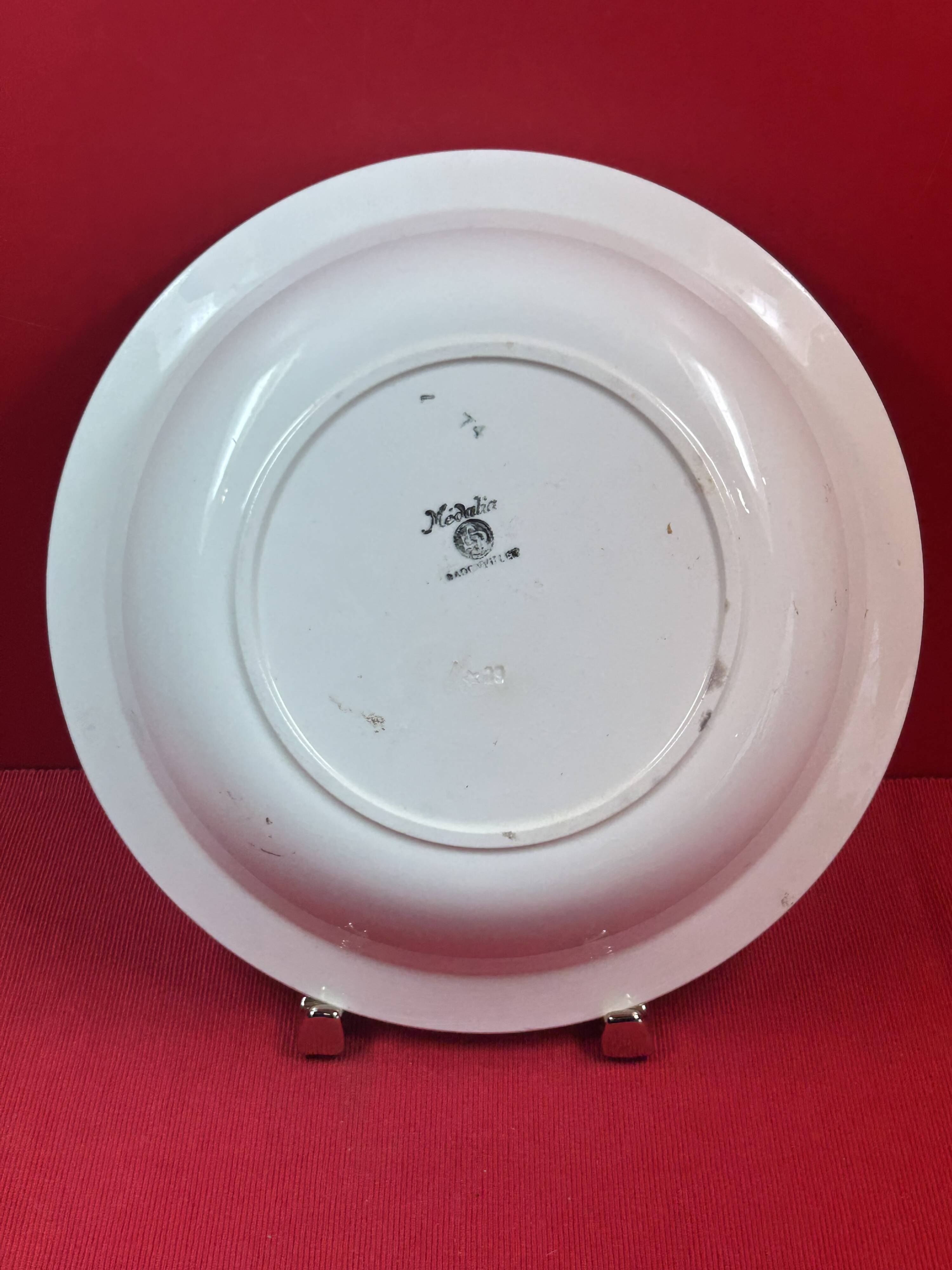 Hollow round plate in Badonviller earthenware Ø 27.7 cm