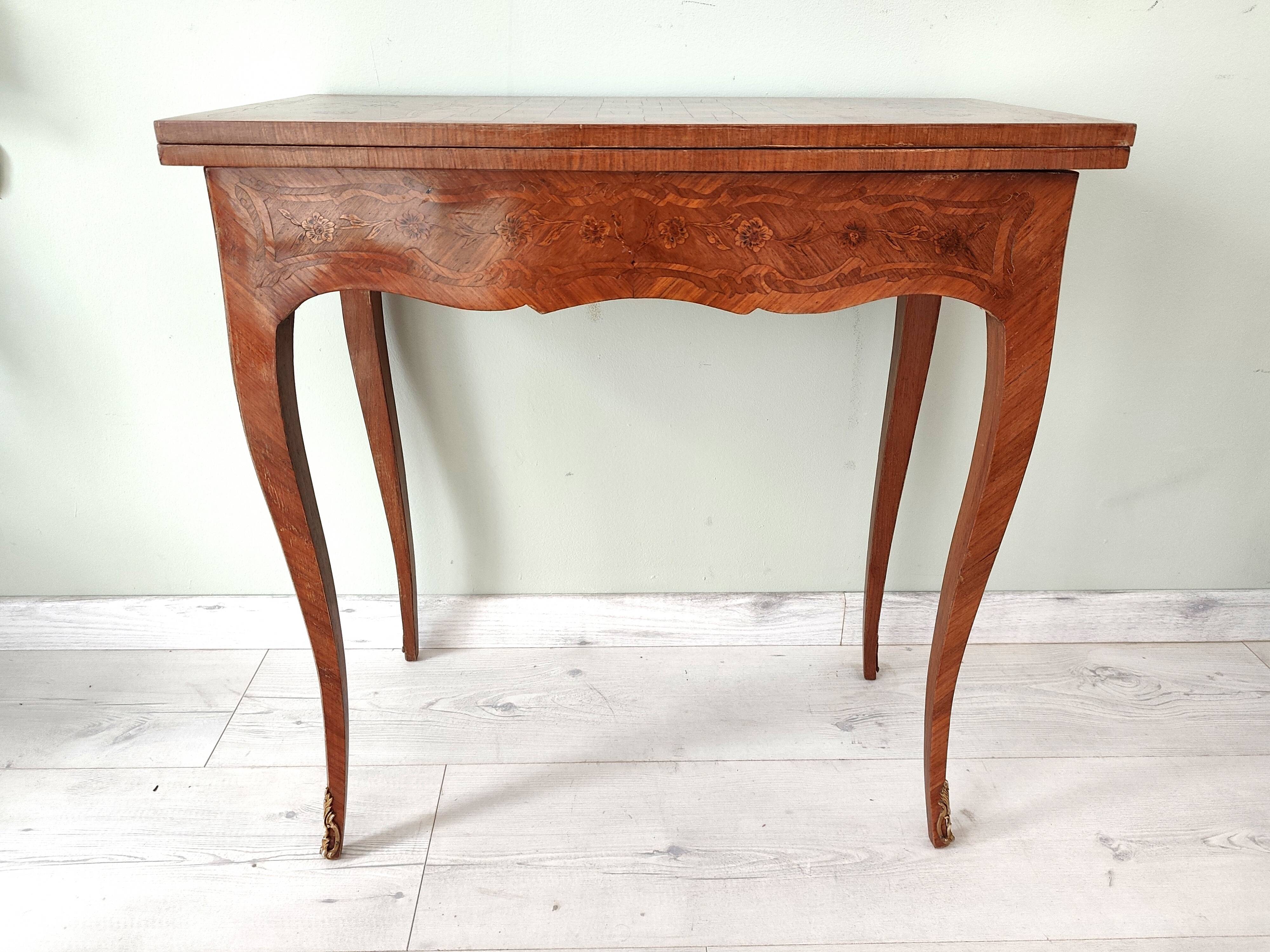 Table de jeux Louis XV en chêne marquetée