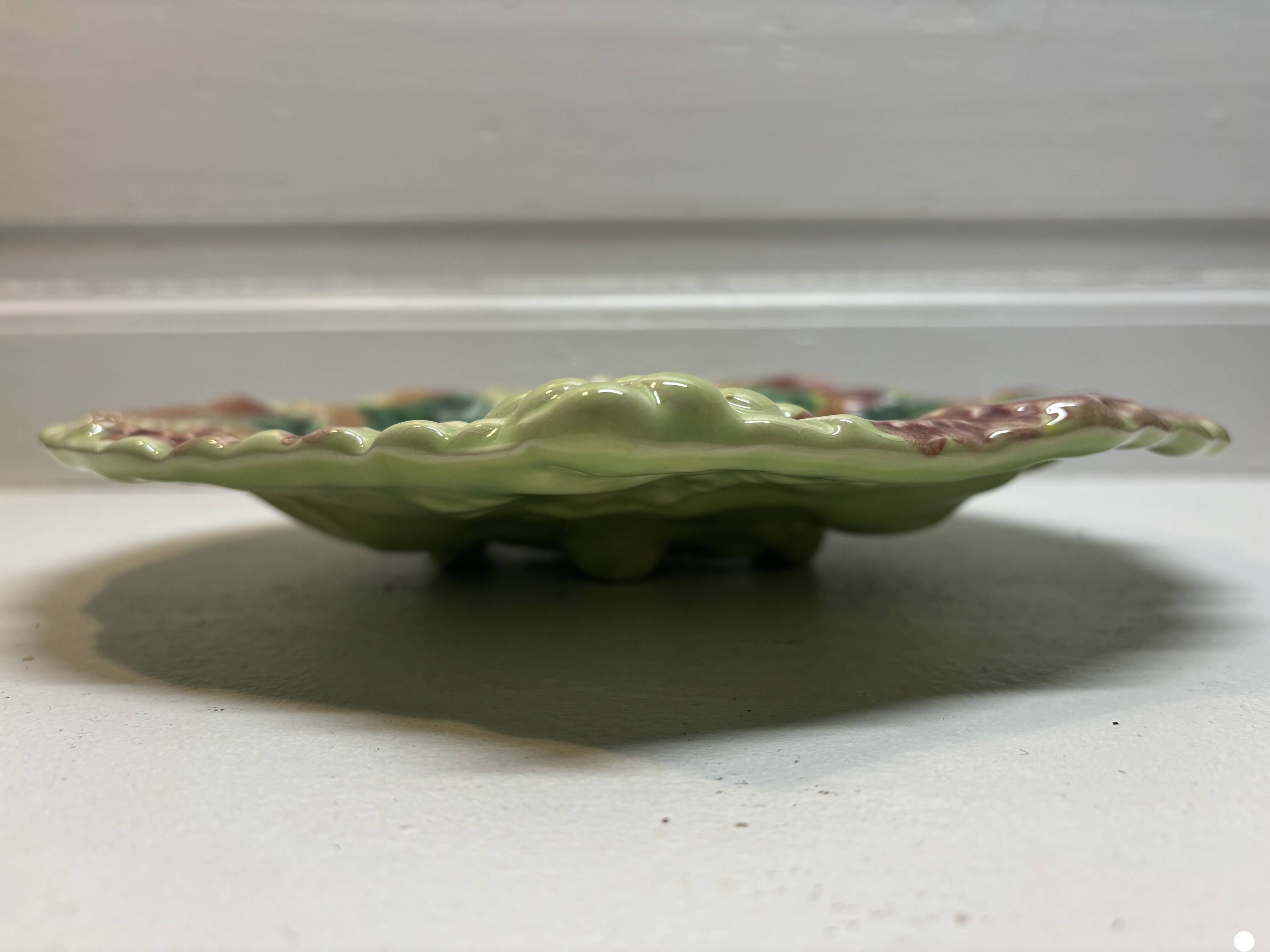 Vine slip dish