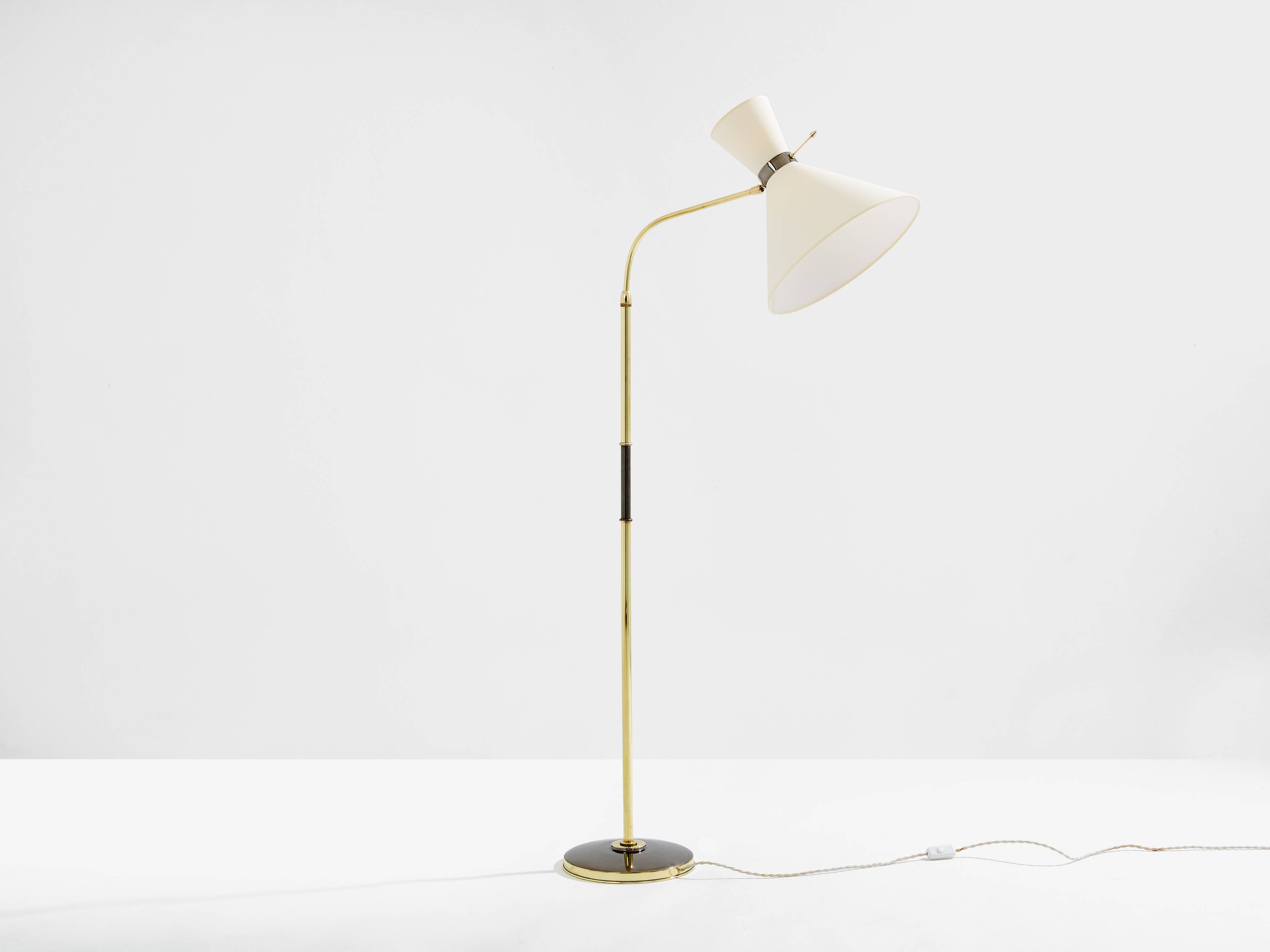 Maison Lunel lampadaire diabolo laiton canon de fusil vers 1950