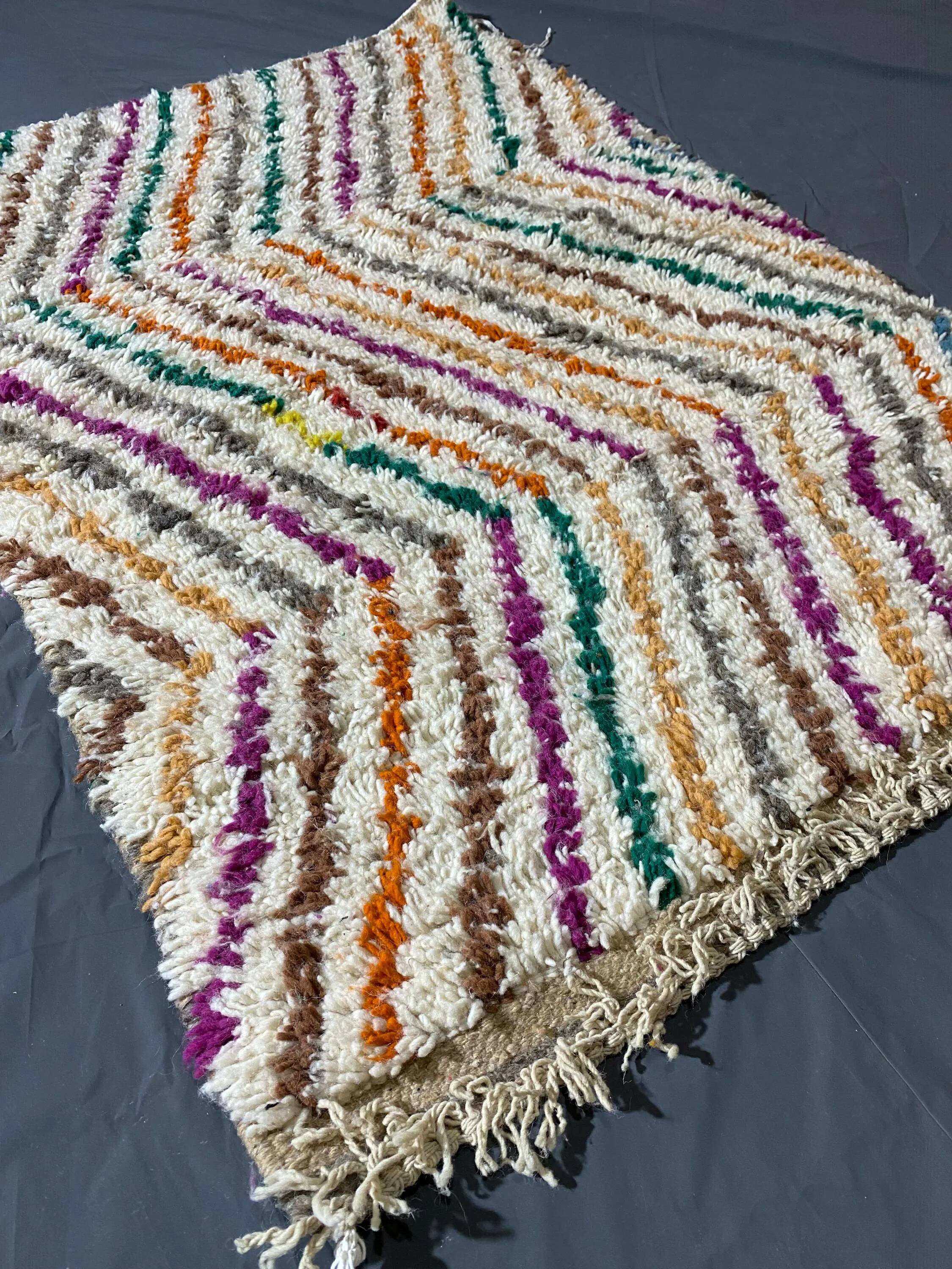 Natural wool rug 2.5 x 1.5 m