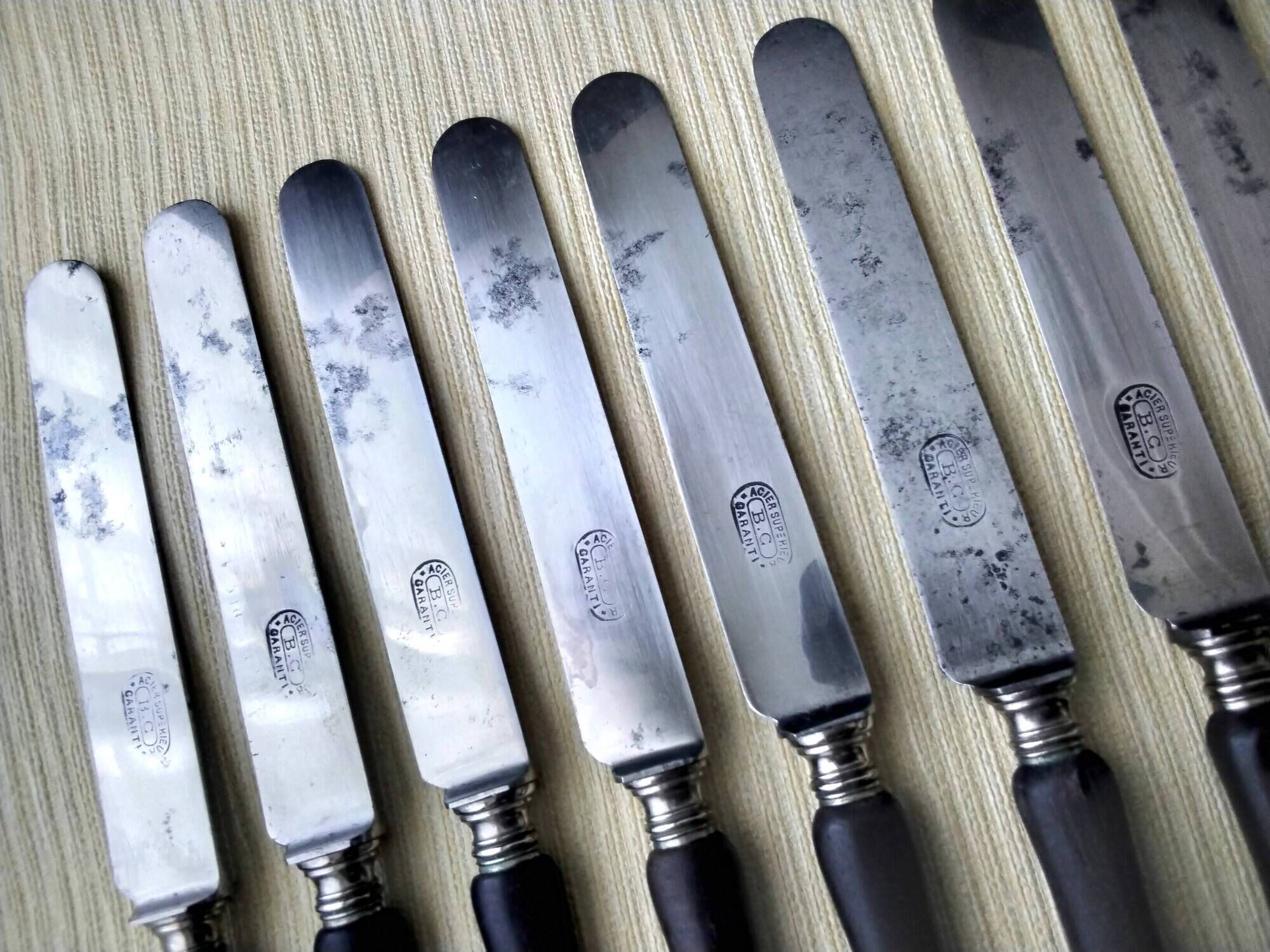 Box of 10 antique dessert knives Blackened wood and steel