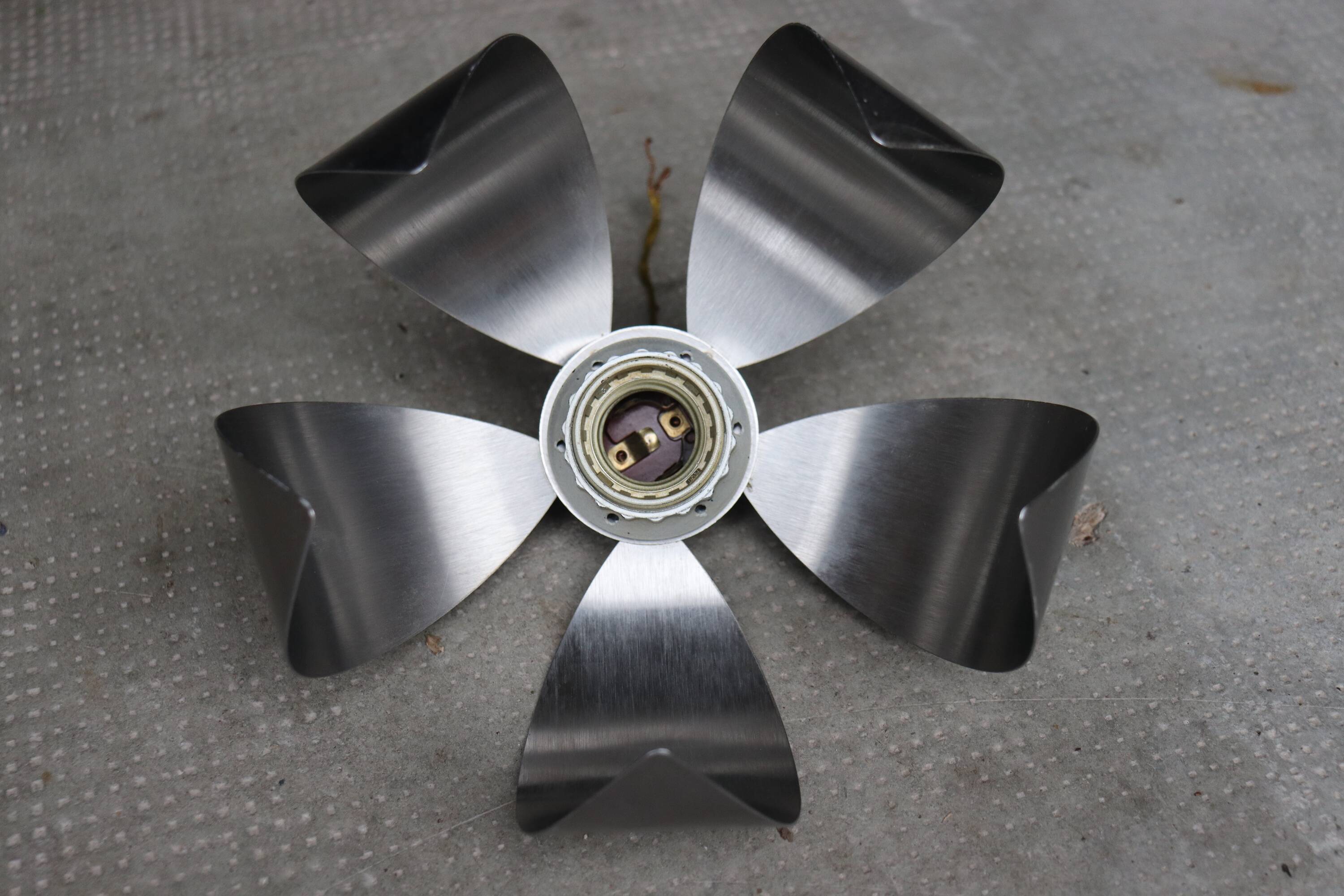 Vintage brushed metal flower-shaped pendant light