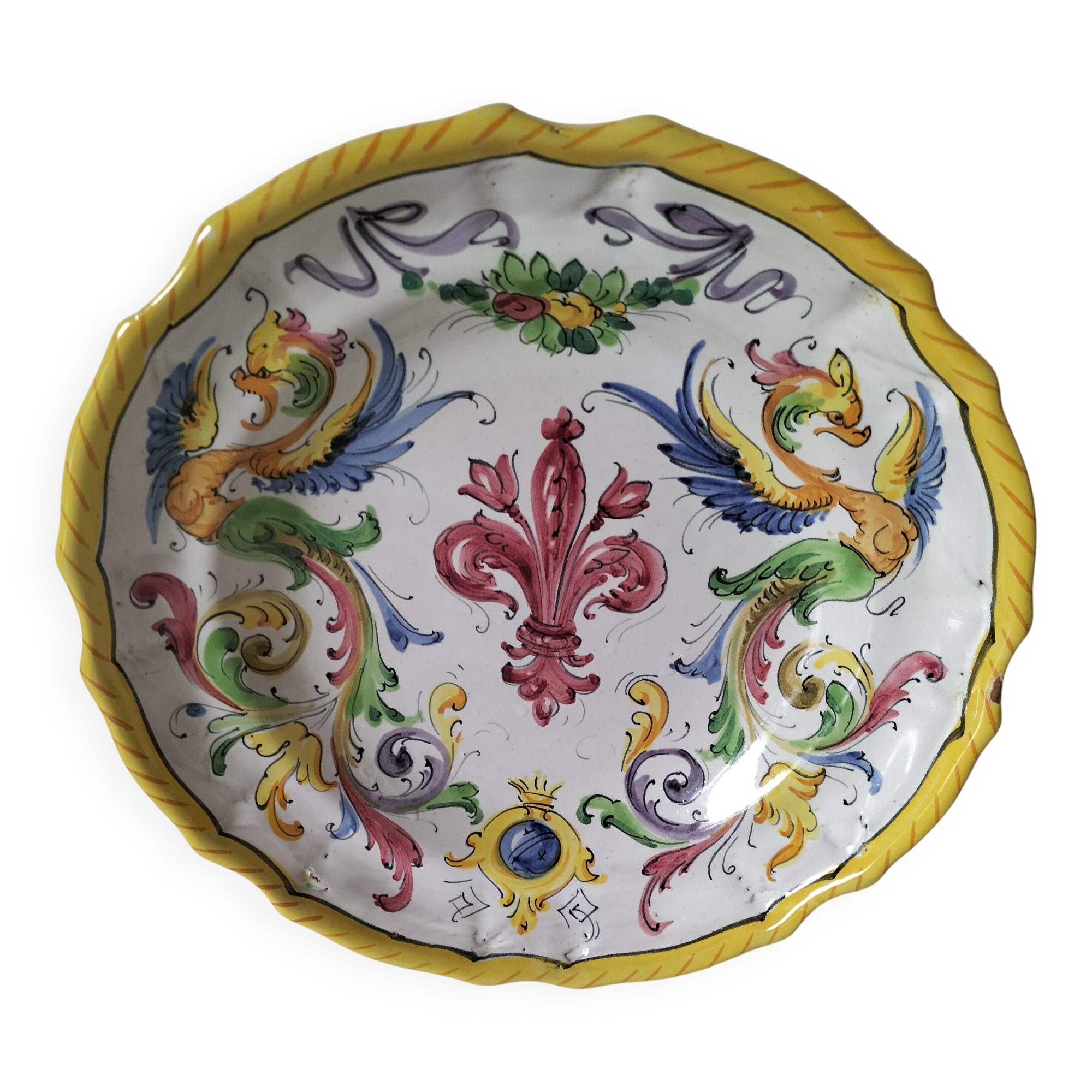 Assiette murale en majolique italienne – décor Renaissance peint à la main