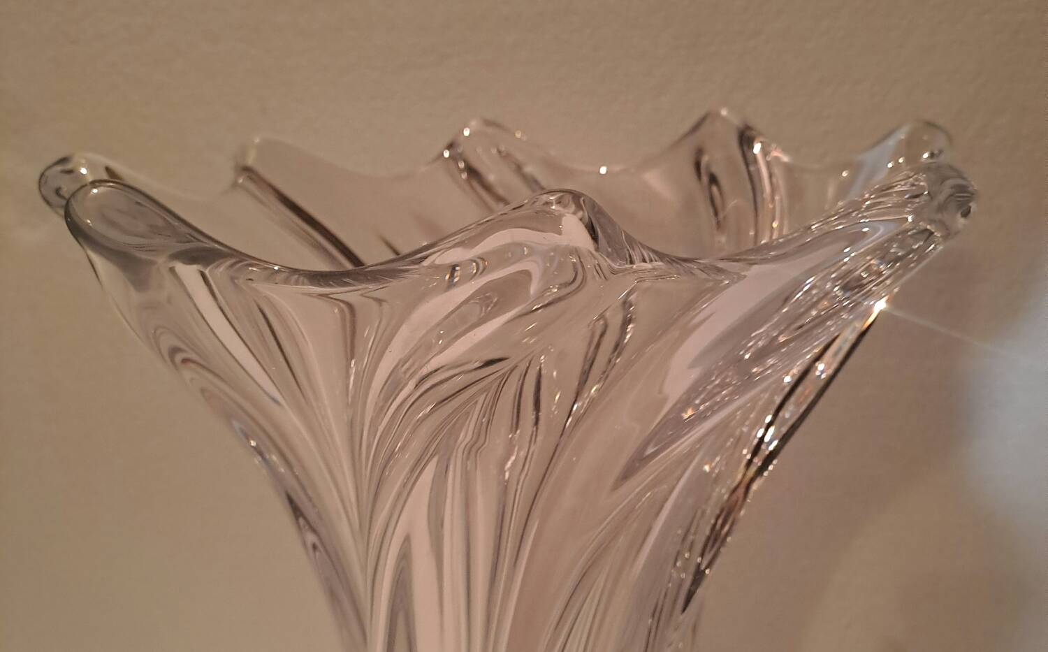 Crystal vase signed Art Vannes France h 32 cm