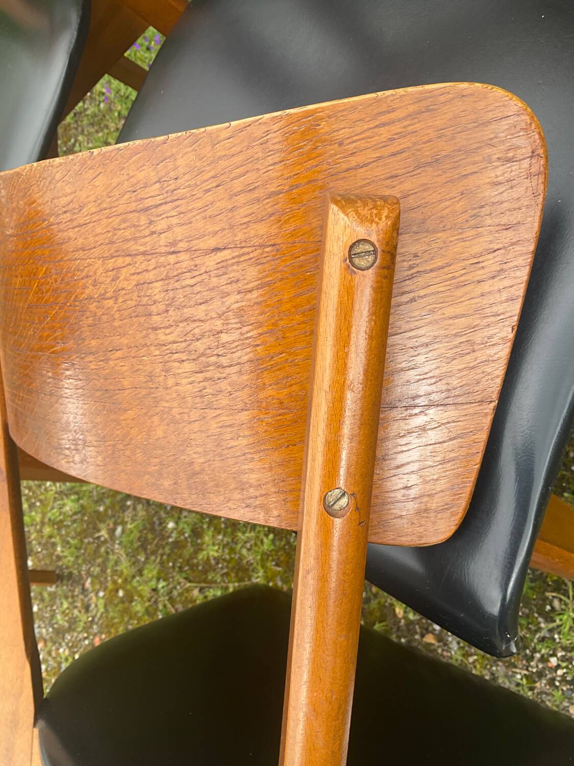 Series of 4 vintage chairs from the 50s and 60s