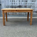 Desk table