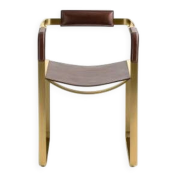 Armchair, aged brass steel and dark brown leather upholstery, contemporary style.