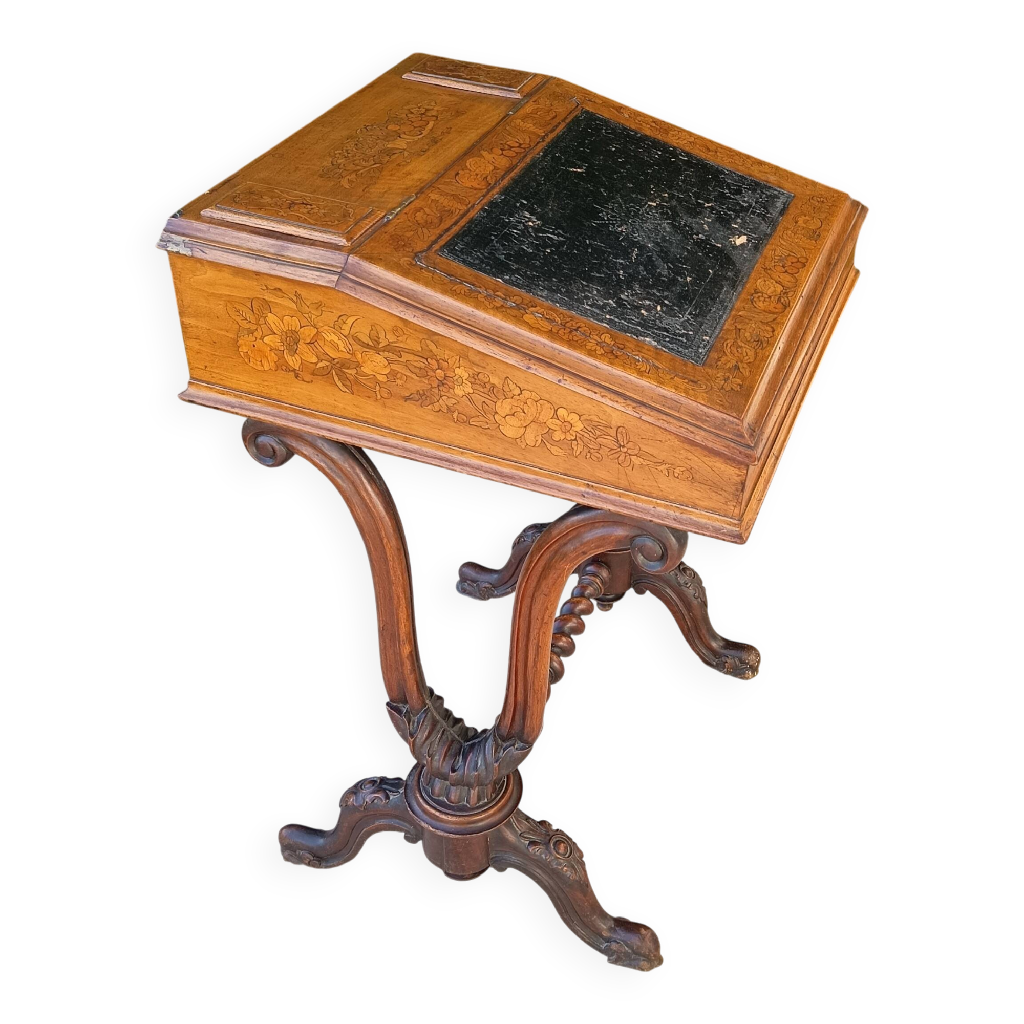 Davenport desk in marquetry walnut, Victorian period.