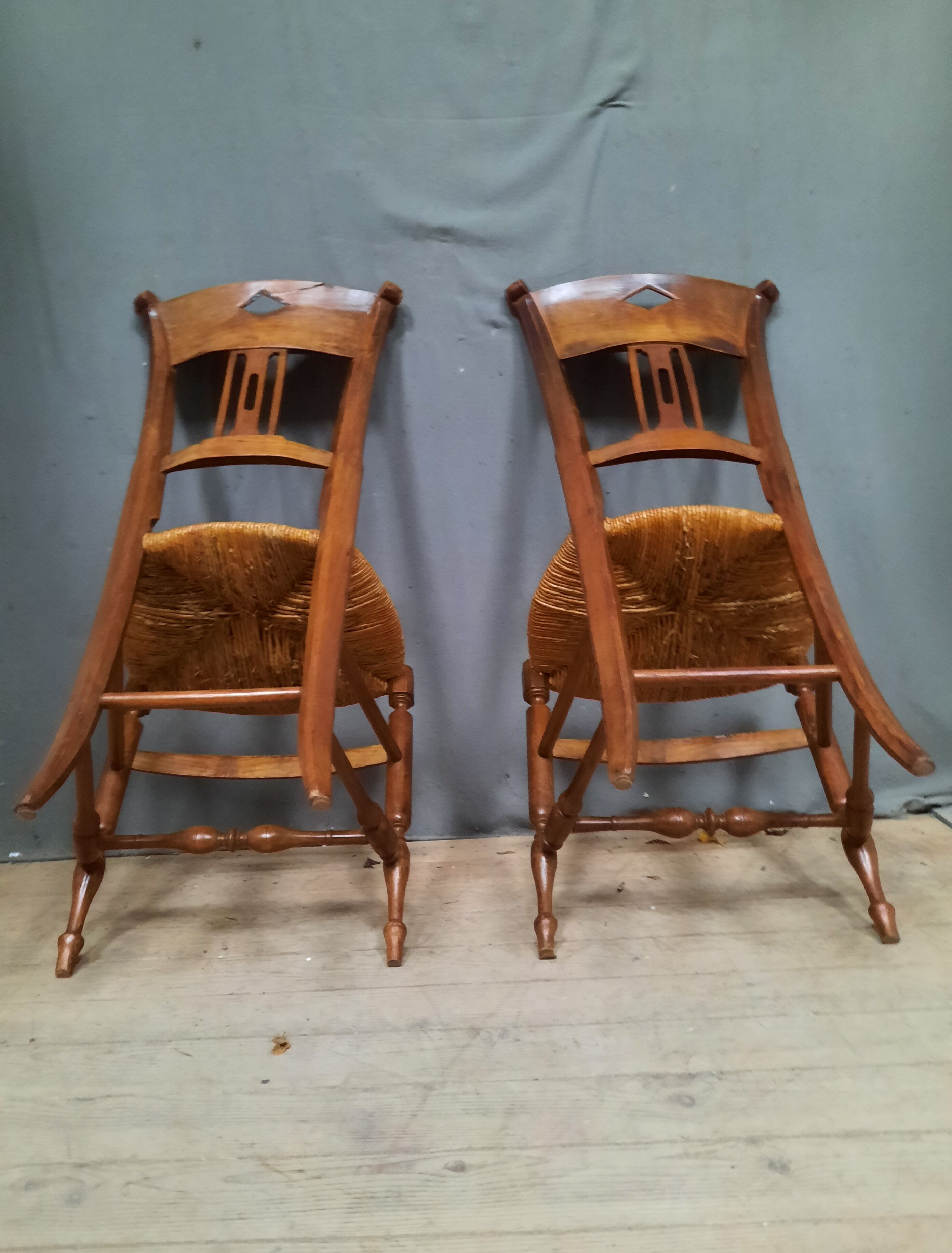 Pair of chair straws directoire