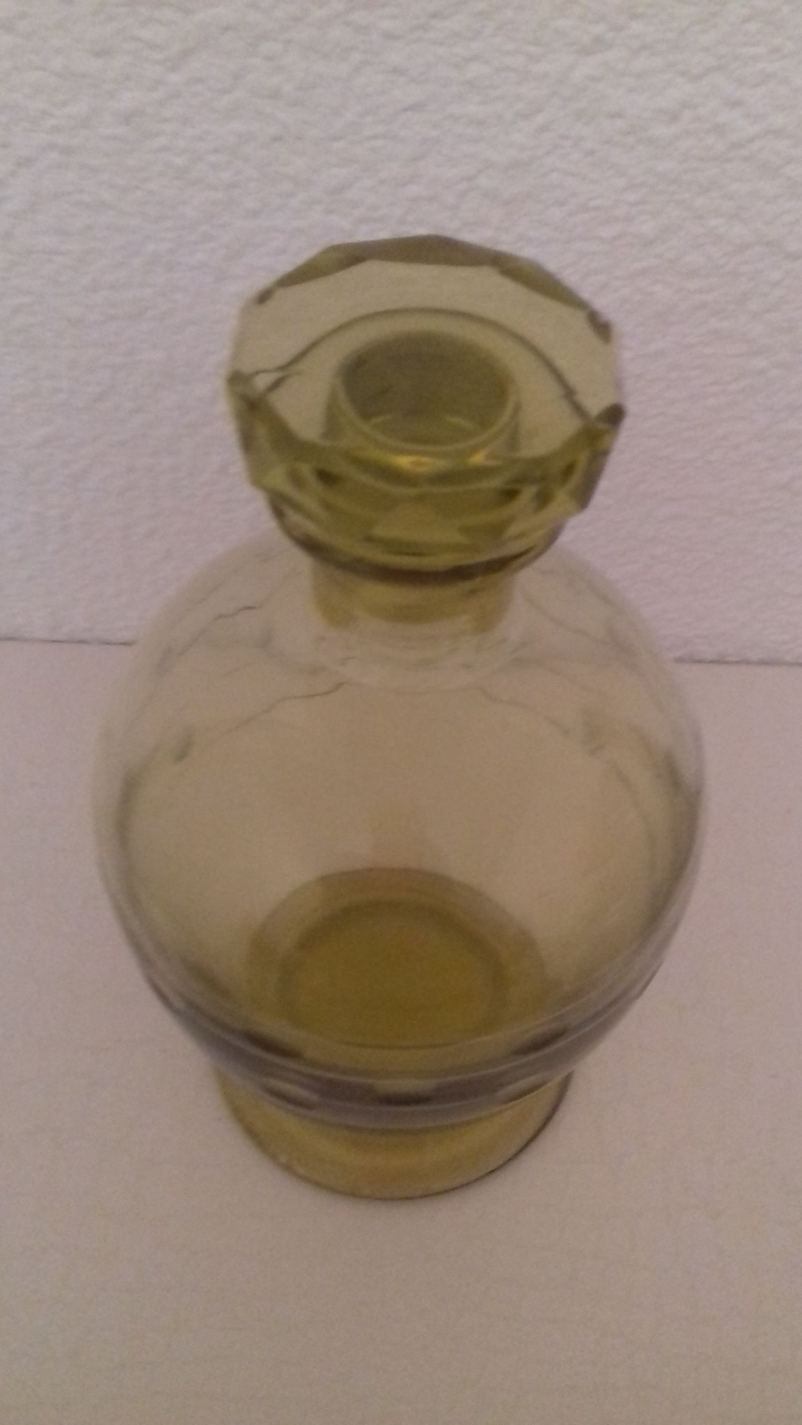 Glass carafe