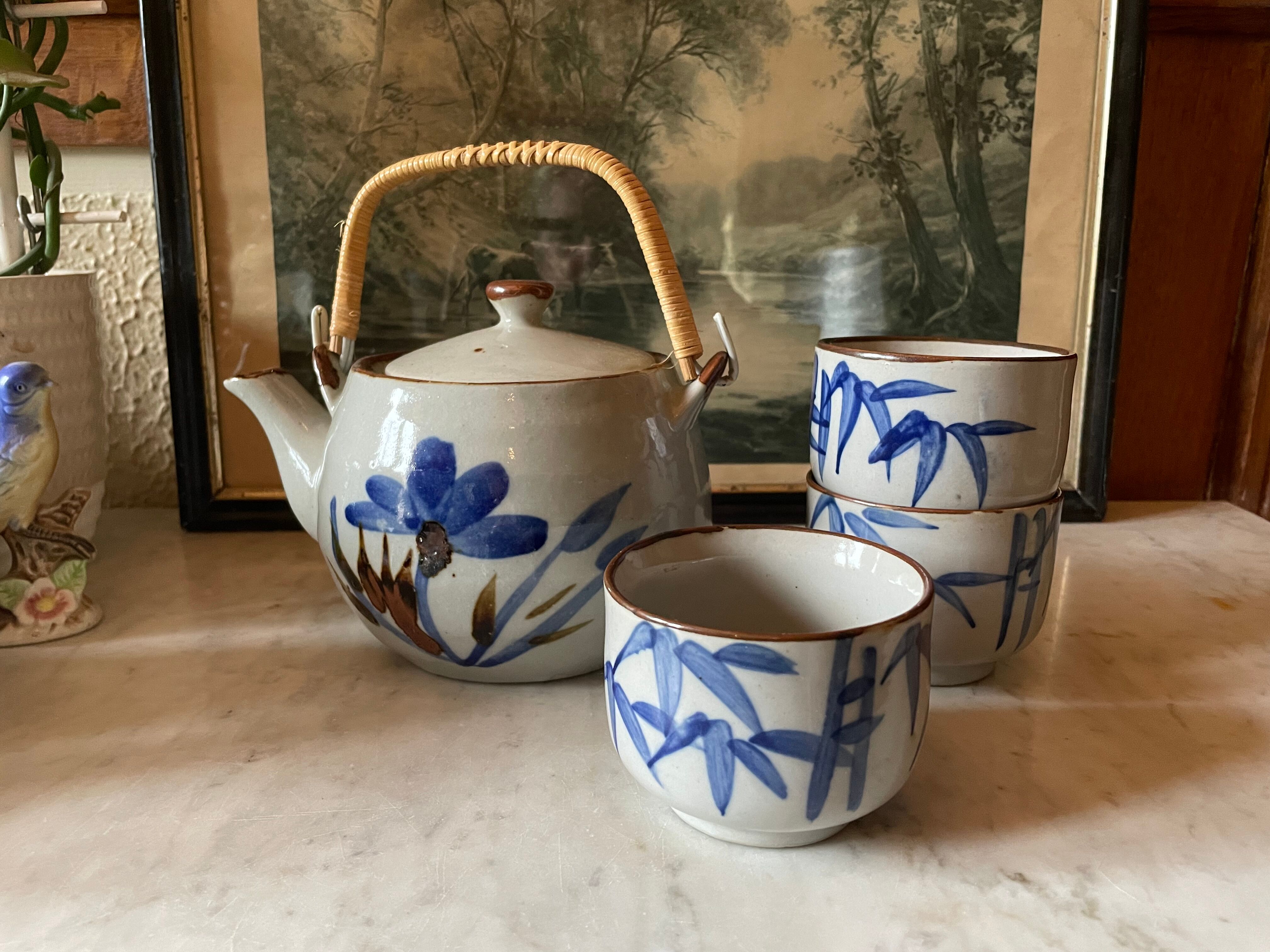 Stoneware tea set, 3 cups