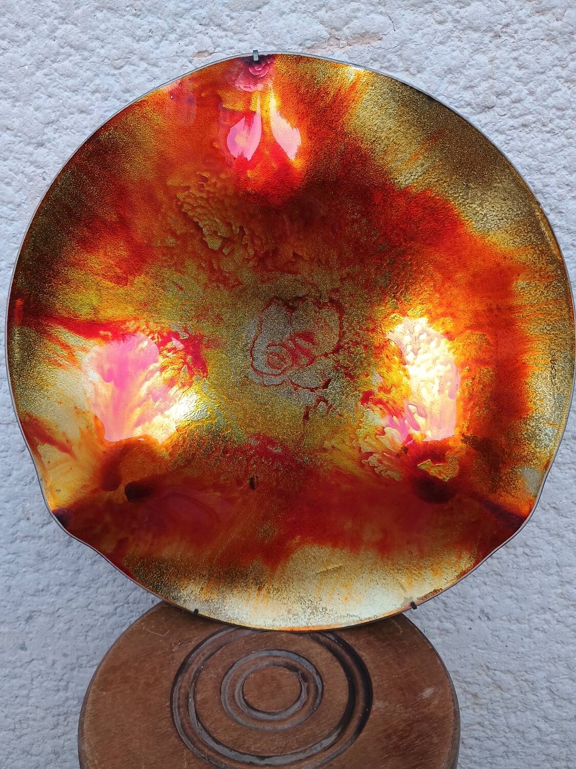 Contemporary decorative glass plate signed Cesart Italy 1980 glazed