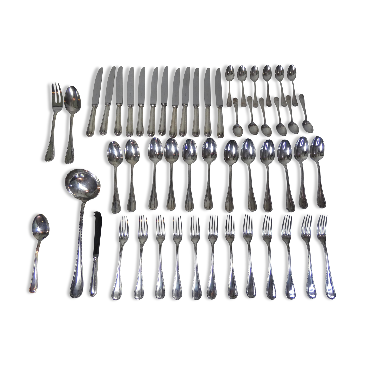 Ménagère 54 pièces orfèvrerie ercuis 100g modèle perle