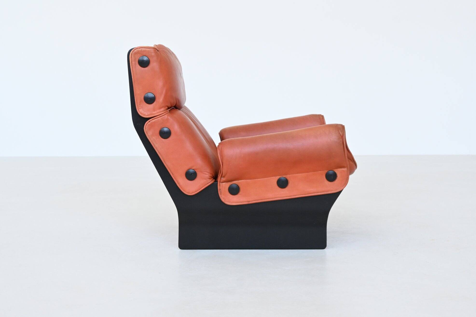 Osvaldi Borsani P110 'Canada' lounge chair Tecno Italy 1965