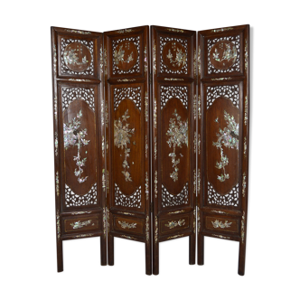 Asian screen in carved wood and mother-of-pearl marquetry