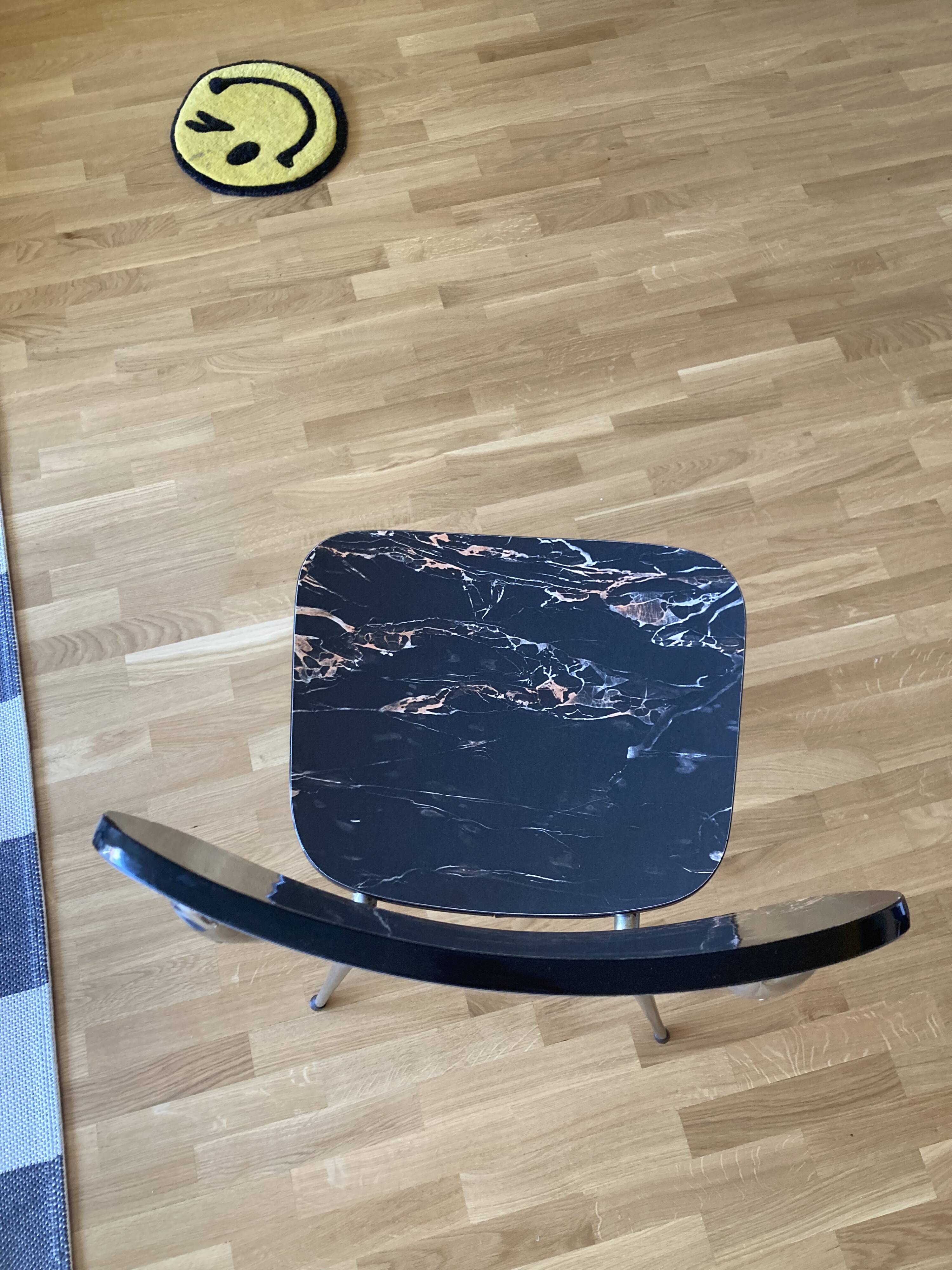 4 chairs and marble effect Formica coffee table