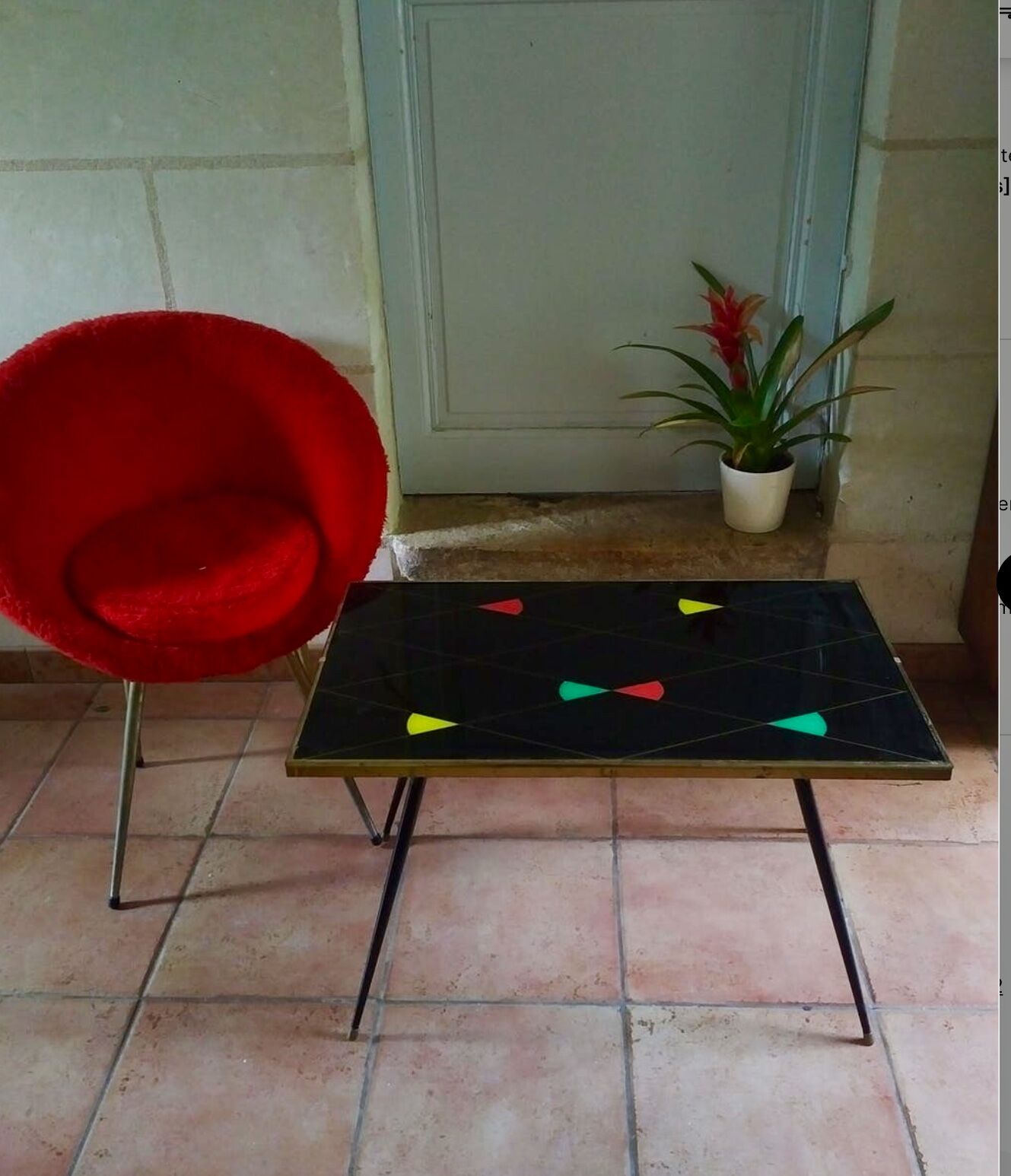 Table low feet compass