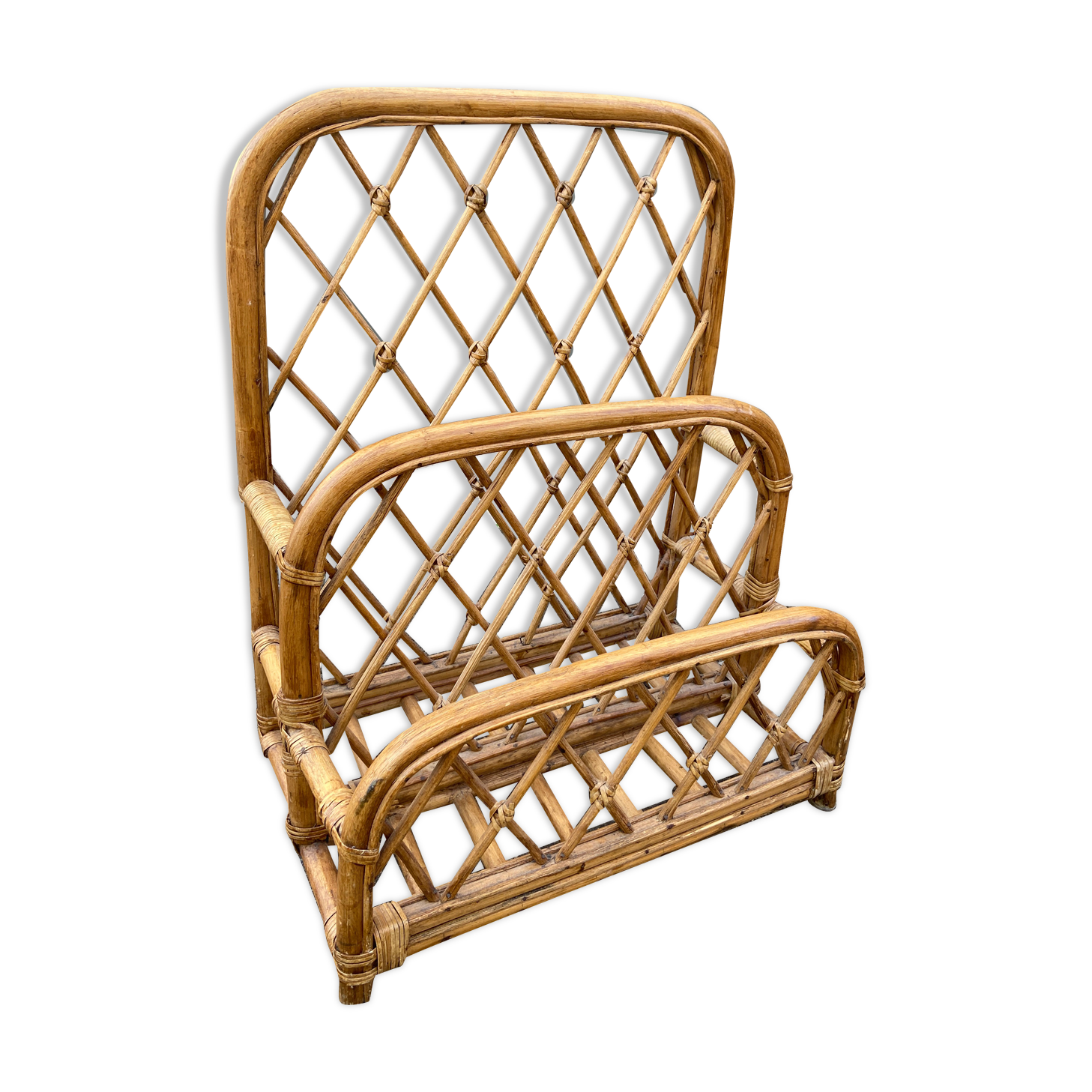 Vintage rattan magazine door