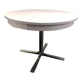 Table ronde Rosalie à rallonges blanc et pied chromé vers 1970