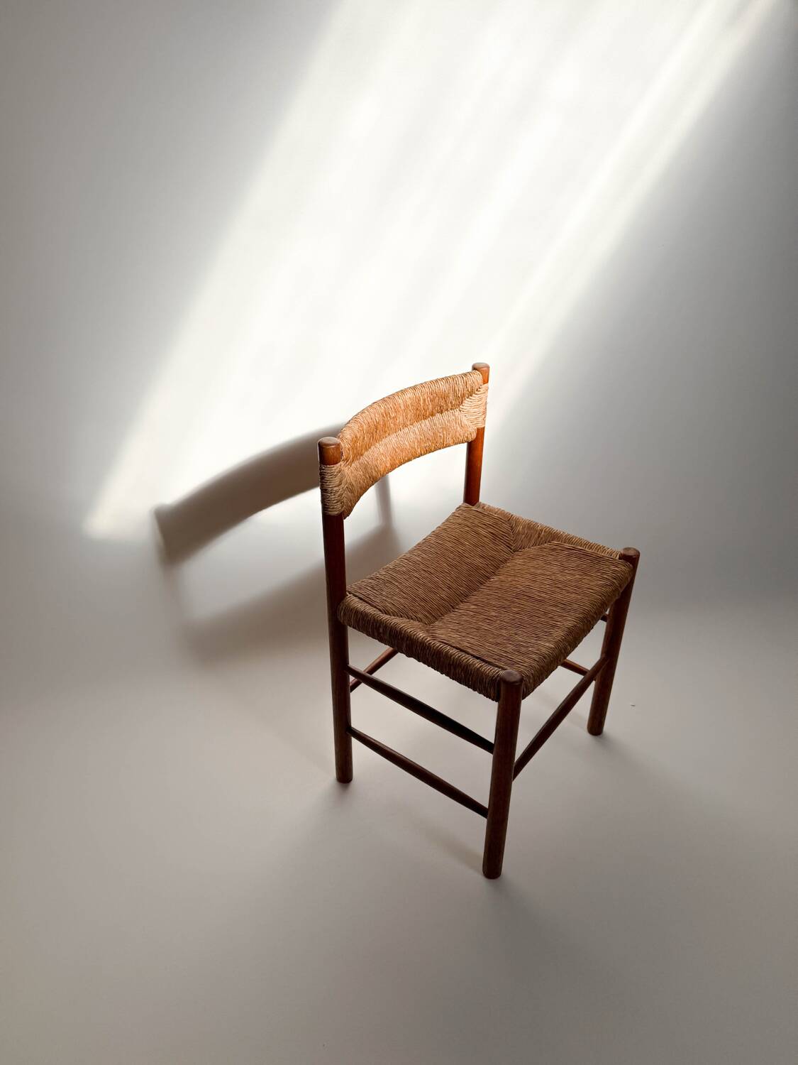 Lot de 5 chaises Charlotte Perriand modèle Dordogne