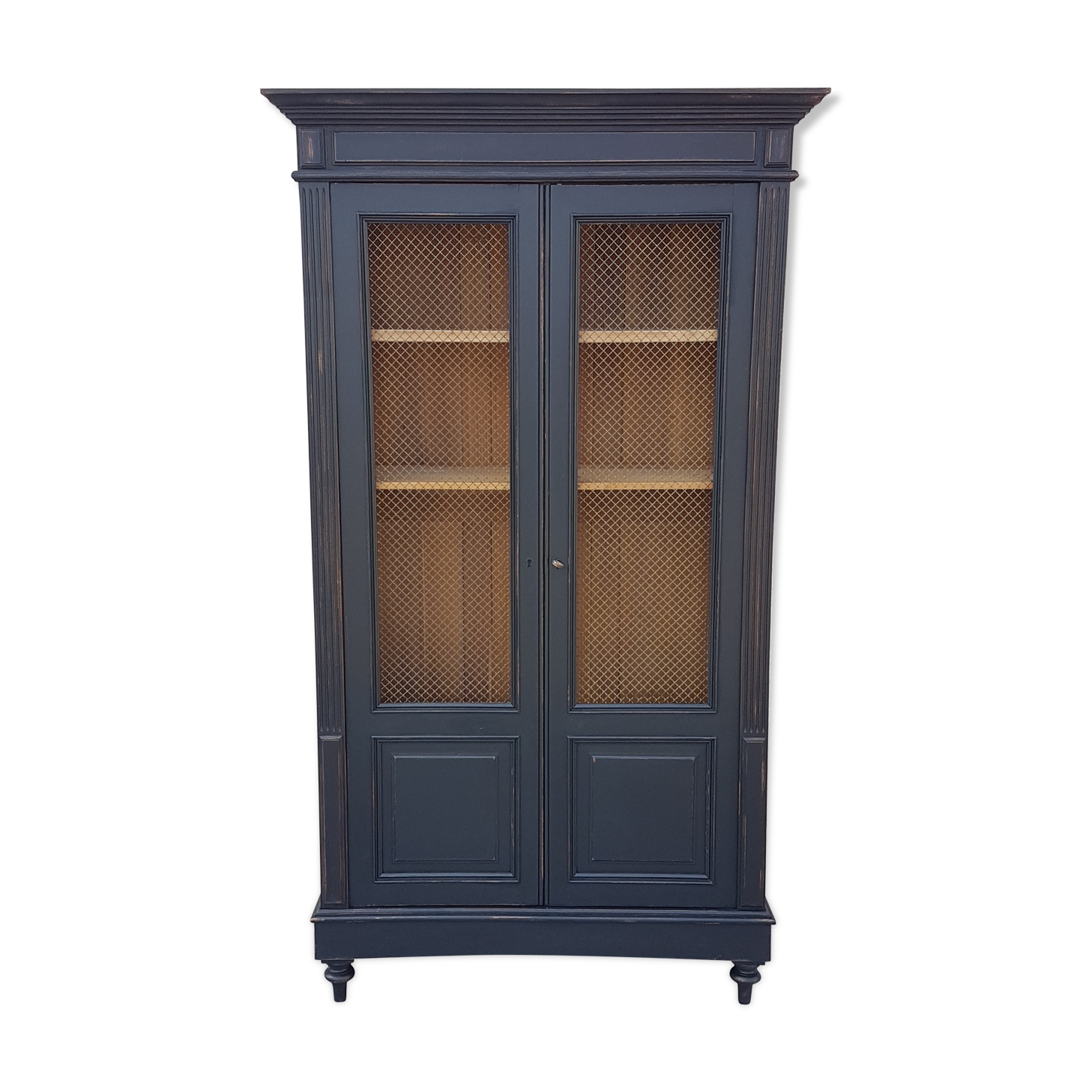 Administrative cabinet