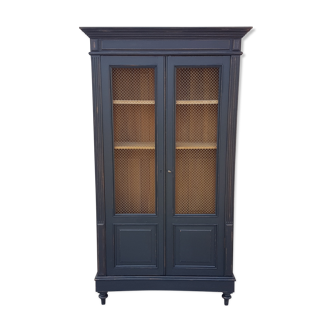 Administrative cabinet