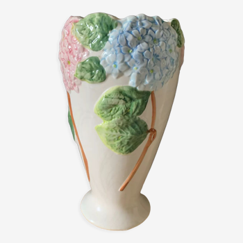 Ceramic vase slip flowers