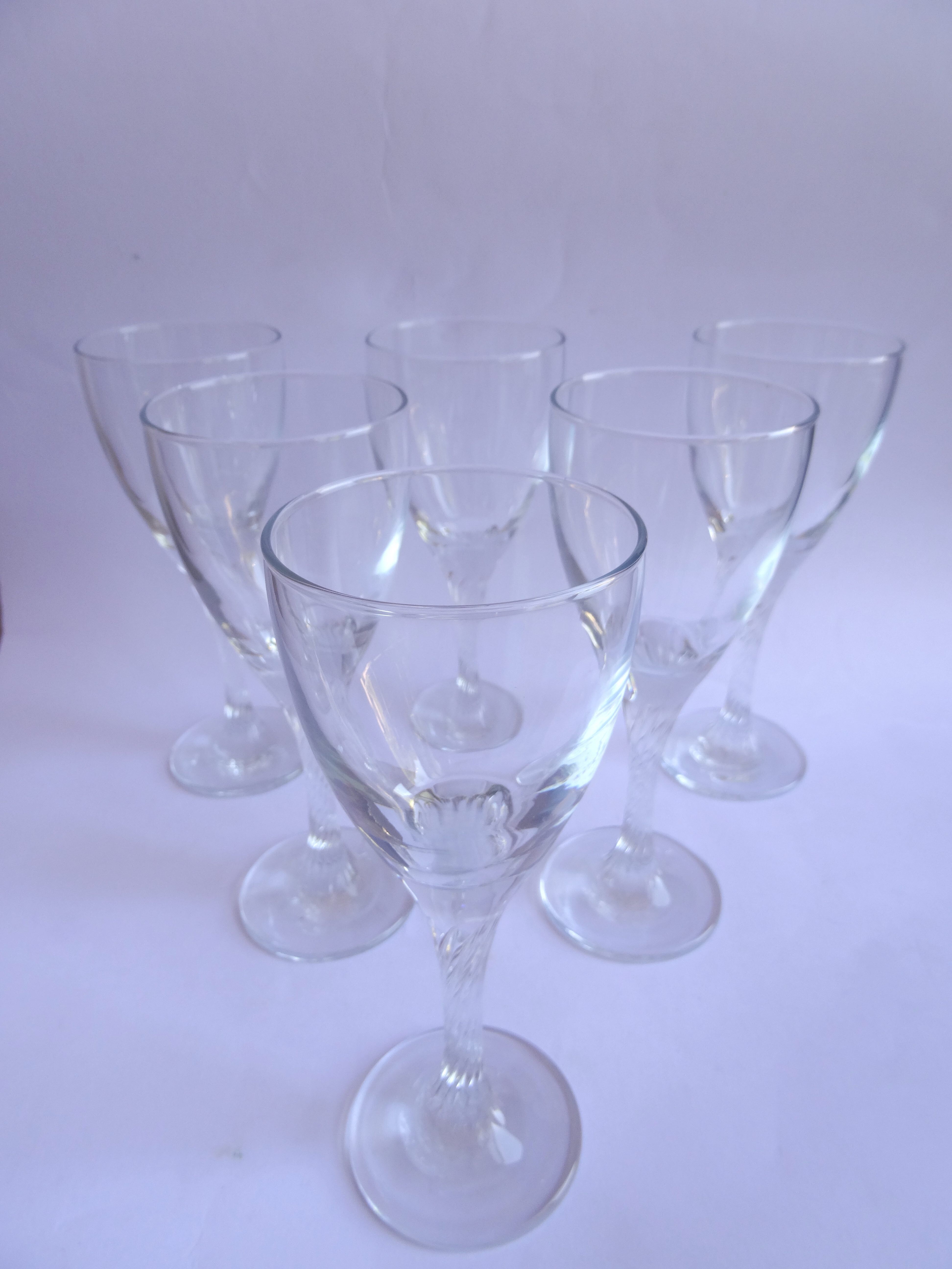 6 twisted feet wine glasses