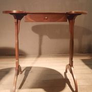 Kidney-shaped side table