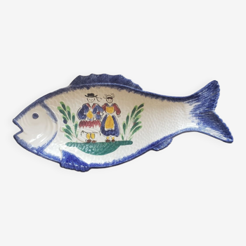 Plat en forme de poisson de la faïencerie Mbfa decor breton