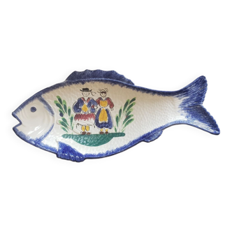 Plat en forme de poisson de la faïencerie Mbfa decor breton