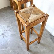 Pair of high stools in solid wood and woven straw Brutalist Style
