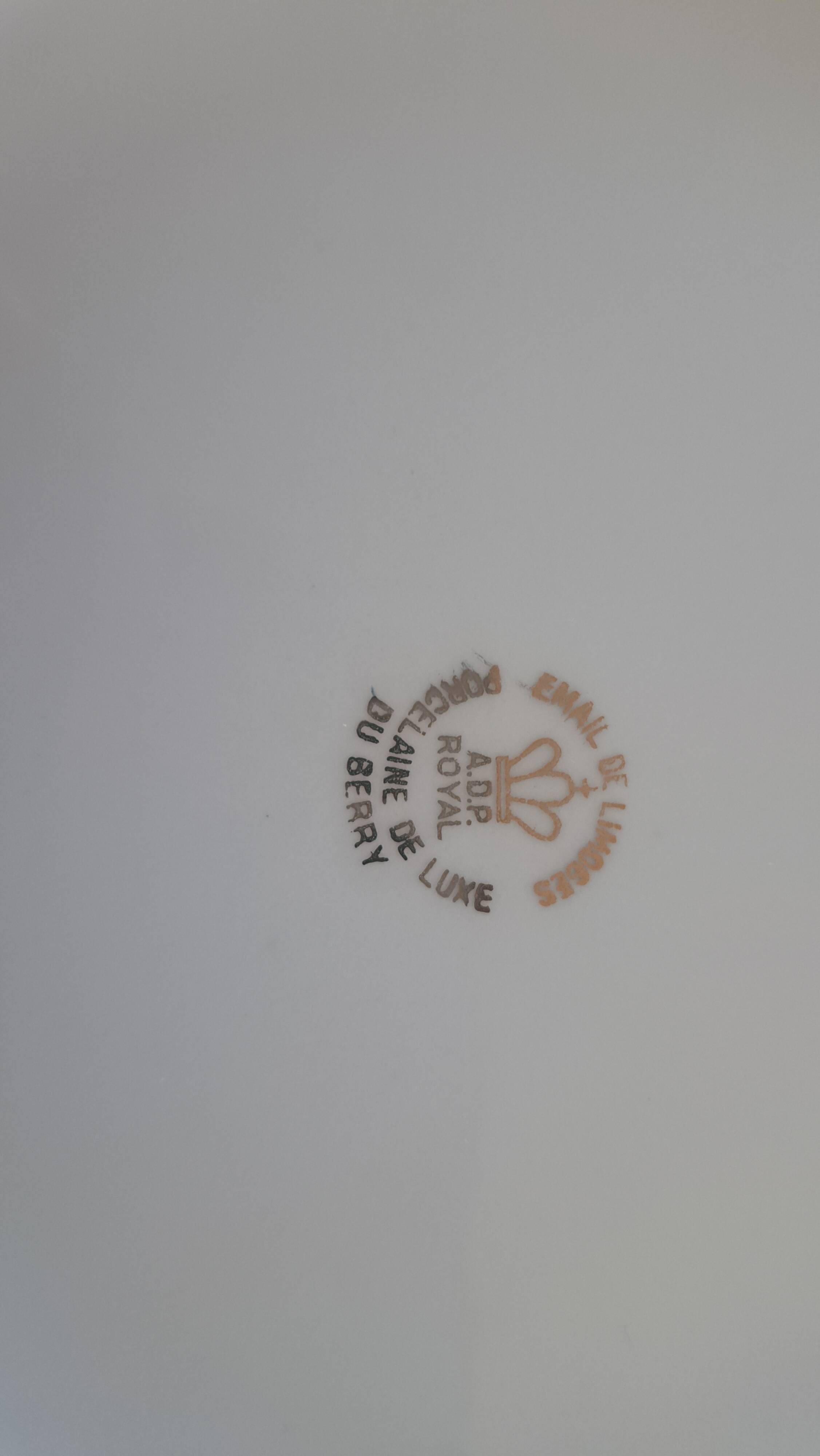 Set of 8 Limoges porcelain plates ADP ROYAL.