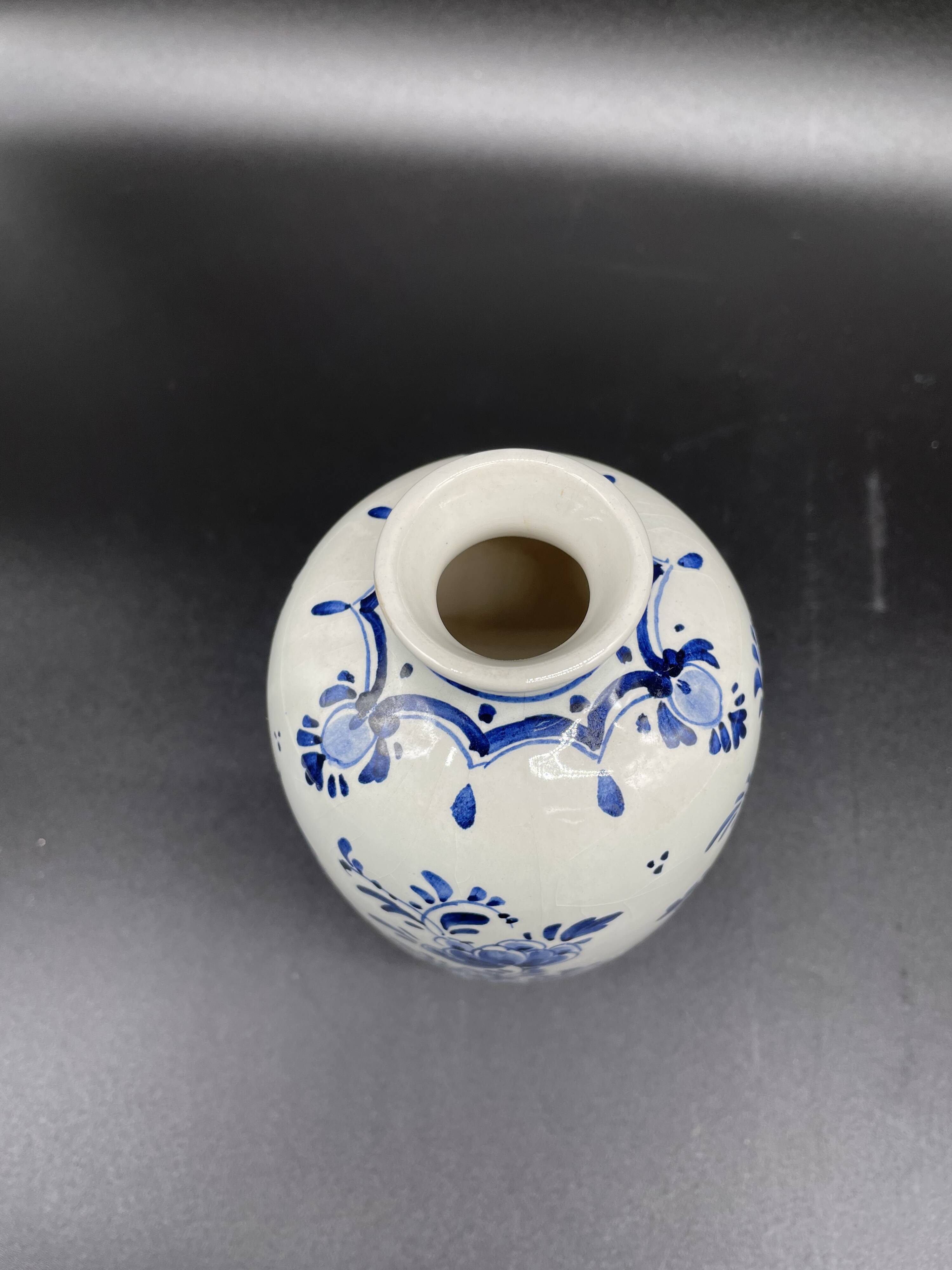 Vintage, ovoid vase, Delft