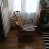 Wide range chair