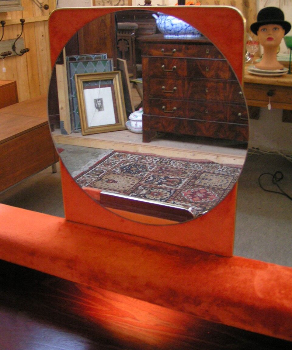Coiffeuse années 70