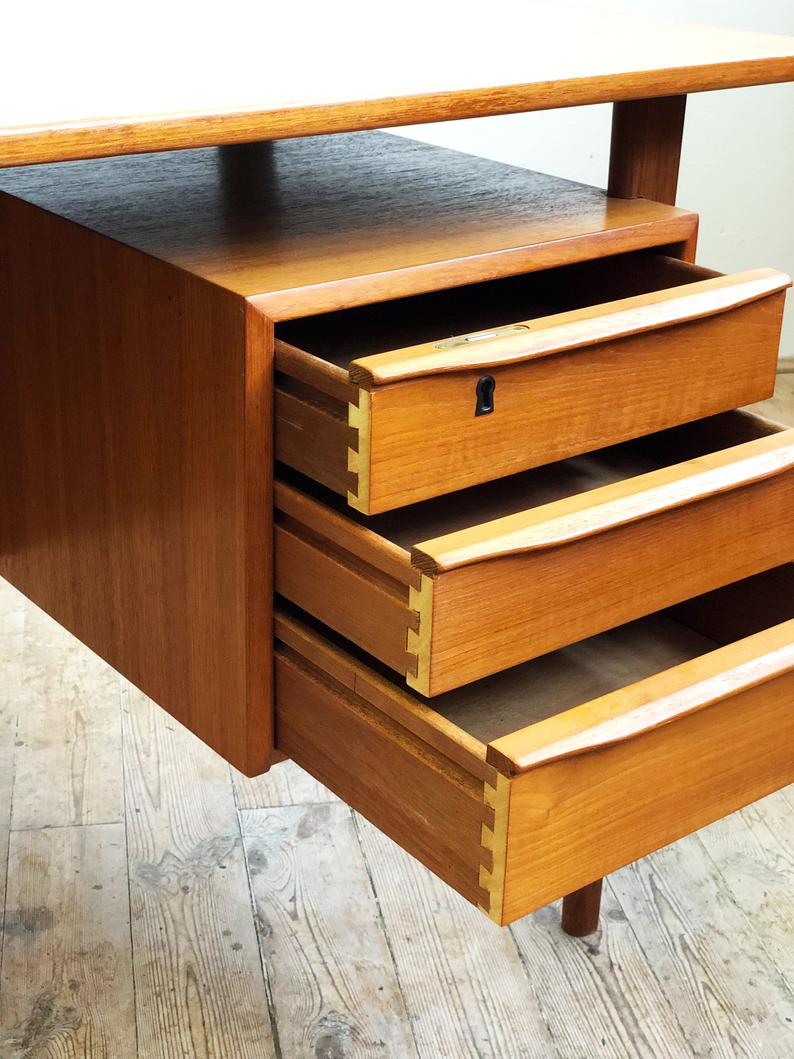 Mid-century danish teak desk by Peter Løvig Nielsen for Hedensted Møbelfabrik