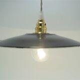 Suspension in black enamelled sheet metal