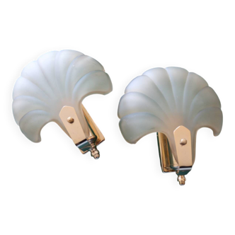 Pair of shell wall sconces – frosted glass, Art Deco style