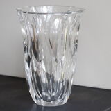 Large crystal vase carved with shuttle decoration. St. Louis. Art Deco.