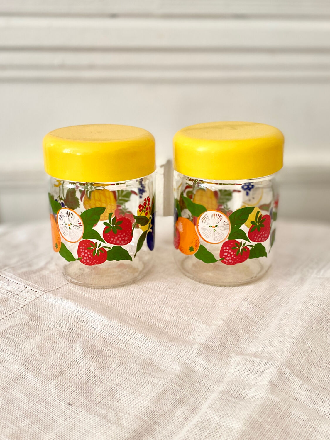 Glass jars The Perfect 70's vintage fruit décor