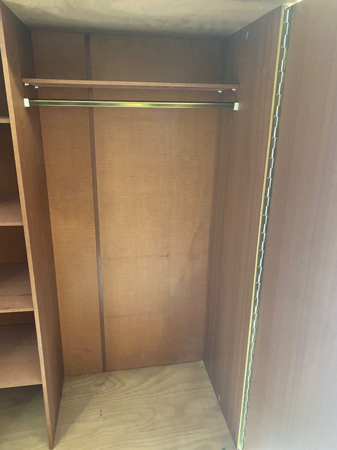 Vintage wardrobe feet compass